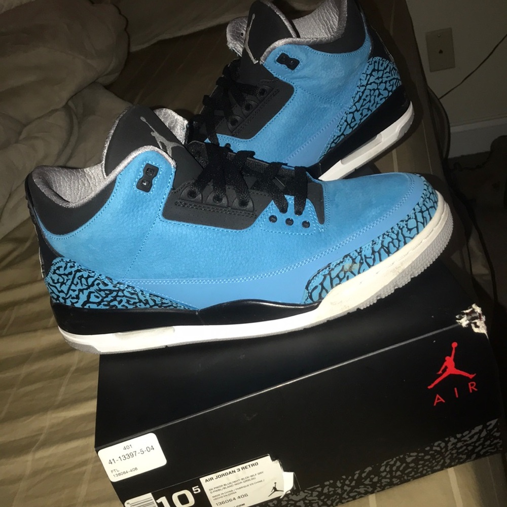Powder Blue Jordan 3’s